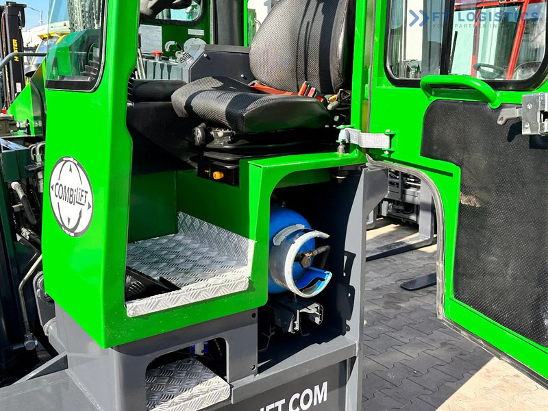 Combilift C4000 / LPG / DUPLEX / 4500MM / FREE LIFT / LIKE NEW C4000 / LPG / DUPLEX / 4500MM / FREE LIFT / LIKE NEW - 4-suunaline lükandmastiga tõstuk: pilt 5 Combilift C4000 / LPG / DUPLEX / 4500MM / FREE LIFT / LIKE NEW C4000 / LPG / DUPLEX / 4500MM / FREE LIFT / LIKE NEW - 4-suunaline lükandmastiga tõstuk: pilt 5
