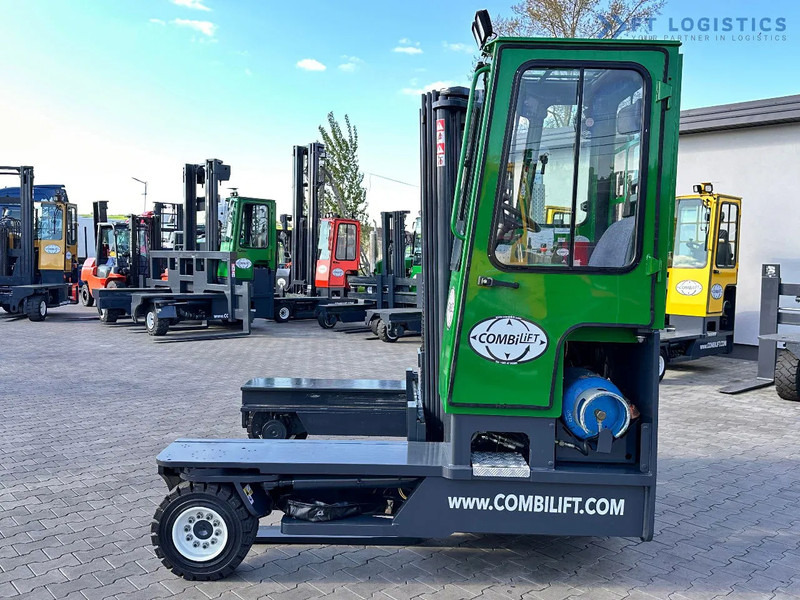 Combilift C4000 / TRIPLEX / 4900MM / LPG / FREE LIFT / FORK SHIFT / LIKE NEW C4000 / TRIPLEX / 4900MM / LPG / FREE LIFT / FORK SHIFT / LIK - 4-suunaline lükandmastiga tõstuk: pilt 2 Combilift C4000 / TRIPLEX / 4900MM / LPG / FREE LIFT / FORK SHIFT / LIKE NEW C4000 / TRIPLEX / 4900MM / LPG / FREE LIFT / FORK SHIFT / LIK - 4-suunaline lükandmastiga tõstuk: pilt 2