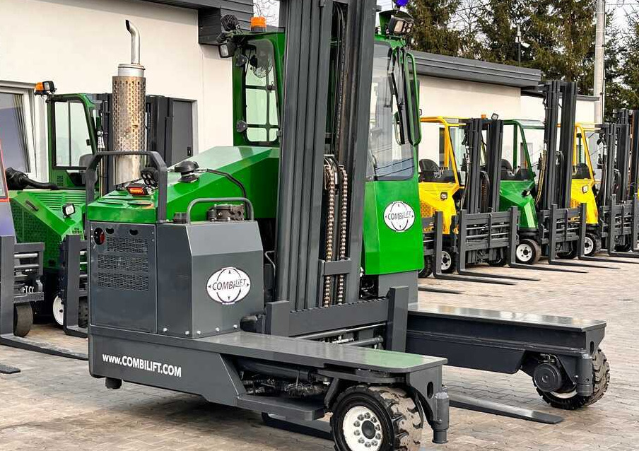 Combilift C4500 / LPG / UDT / TRIPLEX / 5500MM / FREE LIFT / FORK POSITIONER / LIKE NEW - 4-suunaline lükandmastiga tõstuk: pilt 5 Combilift C4500 / LPG / UDT / TRIPLEX / 5500MM / FREE LIFT / FORK POSITIONER / LIKE NEW - 4-suunaline lükandmastiga tõstuk: pilt 5