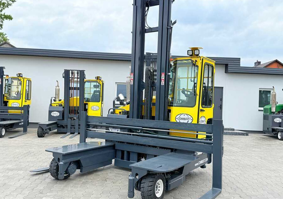 Combilift C5000 / TRIPLEX 7500MM / WIDE FORK POSITIONER / FREE LIFT / NEW TYRES / HEATED CABIN - 4-suunaline lükandmastiga tõstuk: pilt 2 Combilift C5000 / TRIPLEX 7500MM / WIDE FORK POSITIONER / FREE LIFT / NEW TYRES / HEATED CABIN - 4-suunaline lükandmastiga tõstuk: pilt 2