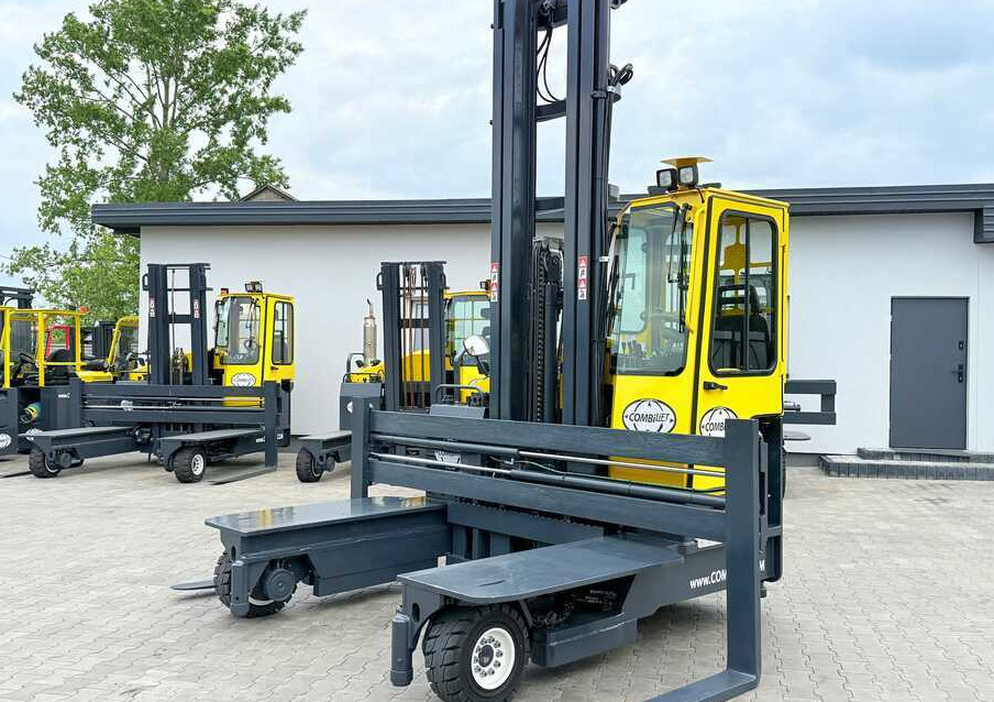 Combilift C5000 / TRIPLEX 7500MM / WIDE FORK POSITIONER / FREE LIFT / NEW TYRES / HEATED CABIN - 4-suunaline lükandmastiga tõstuk: pilt 1 Combilift C5000 / TRIPLEX 7500MM / WIDE FORK POSITIONER / FREE LIFT / NEW TYRES / HEATED CABIN - 4-suunaline lükandmastiga tõstuk: pilt 1