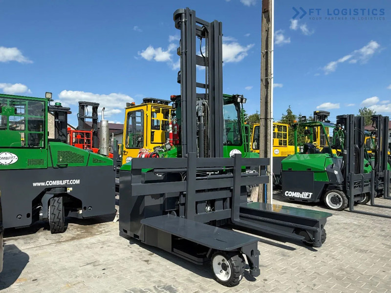 Combilift C5000E / ELECTRIC / TRIPLEX 8300MM / FULL FREE LIFT / WIDE FORK POSITIONER / SIDE SHIFT / BATTERY LIKE NEW C5000E / ELECTRIC / T - 4-suunaline lükandmastiga tõstuk: pilt 4 Combilift C5000E / ELECTRIC / TRIPLEX 8300MM / FULL FREE LIFT / WIDE FORK POSITIONER / SIDE SHIFT / BATTERY LIKE NEW C5000E / ELECTRIC / T - 4-suunaline lükandmastiga tõstuk: pilt 4