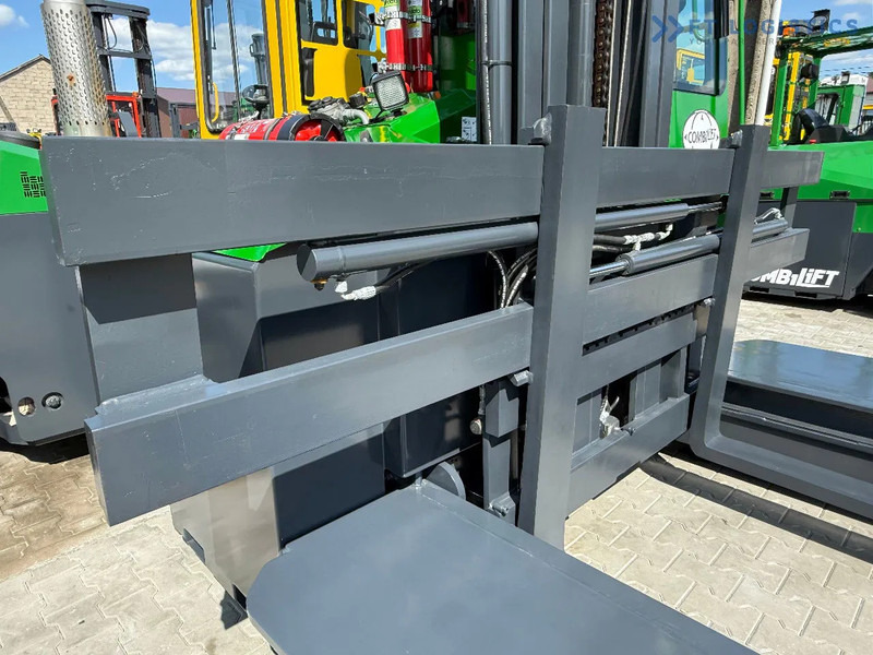Combilift C5000E / ELECTRIC / TRIPLEX 8300MM / FULL FREE LIFT / WIDE FORK POSITIONER / SIDE SHIFT / BATTERY LIKE NEW C5000E / ELECTRIC / T - 4-suunaline lükandmastiga tõstuk: pilt 5 Combilift C5000E / ELECTRIC / TRIPLEX 8300MM / FULL FREE LIFT / WIDE FORK POSITIONER / SIDE SHIFT / BATTERY LIKE NEW C5000E / ELECTRIC / T - 4-suunaline lükandmastiga tõstuk: pilt 5