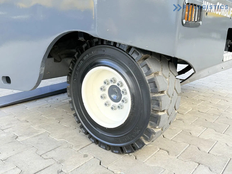 Combilift C5000SR / DIESEL / TRIPLEX MAST – 6100 MM / FORK POSITIONER / FULL CABIN C5000SR / DIESEL / TRIPLEX MAST – 6100 MM / FORK POSITI - Küljelaadur: pilt 4 Combilift C5000SR / DIESEL / TRIPLEX MAST – 6100 MM / FORK POSITIONER / FULL CABIN C5000SR / DIESEL / TRIPLEX MAST – 6100 MM / FORK POSITI - Küljelaadur: pilt 4