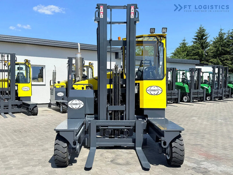 Combilift C5000XL / GAS / DUPLEX / 4500MM / FREE LIFT / SIDESHIFT / FORK POSITIONER / XL CABIN / NEW TYRES C5000XL / GAS / DUPLEX / 4500MM - 4-suunaline lükandmastiga tõstuk: pilt 5 Combilift C5000XL / GAS / DUPLEX / 4500MM / FREE LIFT / SIDESHIFT / FORK POSITIONER / XL CABIN / NEW TYRES C5000XL / GAS / DUPLEX / 4500MM - 4-suunaline lükandmastiga tõstuk: pilt 5