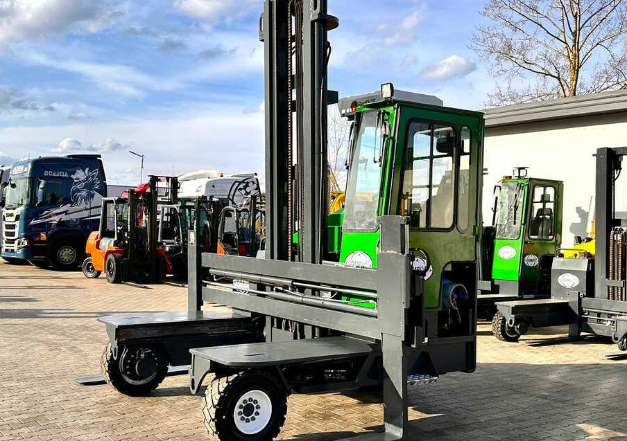 Combilift C5000XL / LPG / AIR CONDITIONING / WIDE POSITIONER / DUPLEX MAST / ADJUSTABLE FORKS / NEW TIRES / EXCELLENT CONDITION! - 4-suunaline lükandmastiga tõstuk: pilt 2 Combilift C5000XL / LPG / AIR CONDITIONING / WIDE POSITIONER / DUPLEX MAST / ADJUSTABLE FORKS / NEW TIRES / EXCELLENT CONDITION! - 4-suunaline lükandmastiga tõstuk: pilt 2