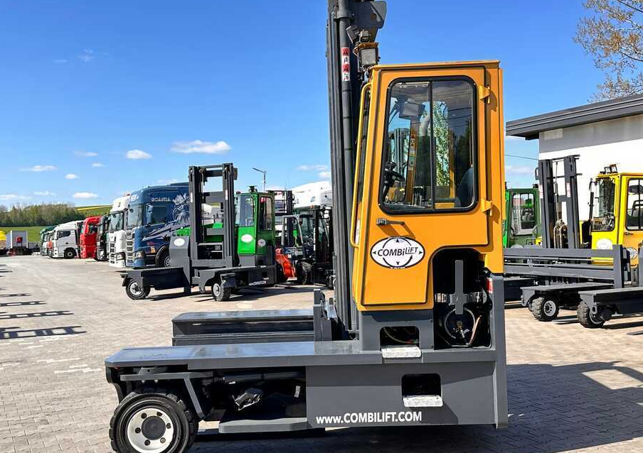 Combilift C9000 / GAS / DUPLEX / 4700MM / FREE LIFT / POSITIONER / FORK SIDE SHIFT / EXCELLENT CONDITION - 4-suunaline lükandmastiga tõstuk: pilt 2 Combilift C9000 / GAS / DUPLEX / 4700MM / FREE LIFT / POSITIONER / FORK SIDE SHIFT / EXCELLENT CONDITION - 4-suunaline lükandmastiga tõstuk: pilt 2