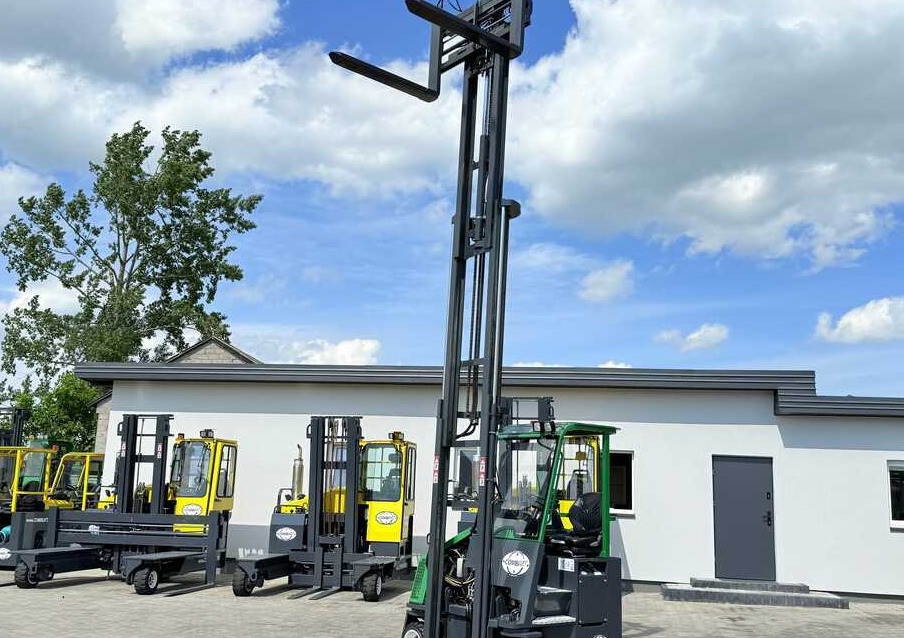 4-suunaline lükandmastiga tõstuk Combilift CB2500 / DIESEL / EXTENDABLE FORKS / TRIPLEX / 5500MM / FREE LIFT / SIDE SHIFT / FORK POSITIONER / LIKE NEW: pilt 30
