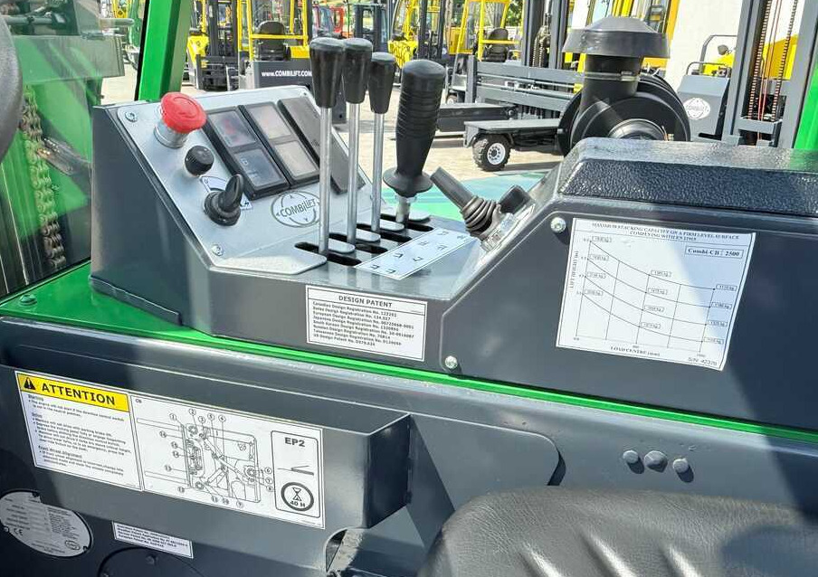 4-suunaline lükandmastiga tõstuk Combilift CB2500 / DIESEL / EXTENDABLE FORKS / TRIPLEX / 5500MM / FREE LIFT / SIDE SHIFT / FORK POSITIONER / LIKE NEW: pilt 14