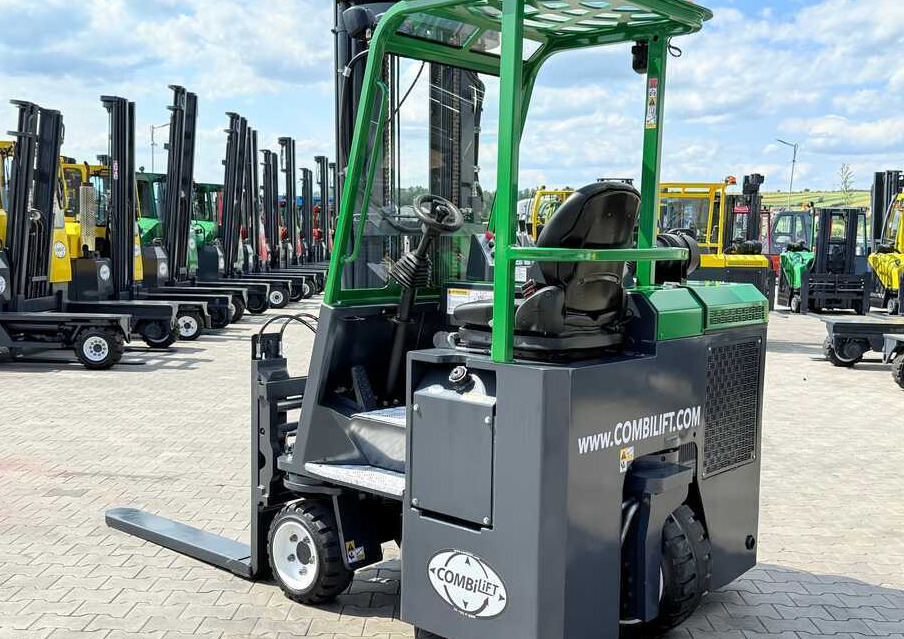 4-suunaline lükandmastiga tõstuk Combilift CB2500 / DIESEL / EXTENDABLE FORKS / TRIPLEX / 5500MM / FREE LIFT / SIDE SHIFT / FORK POSITIONER / LIKE NEW: pilt 10