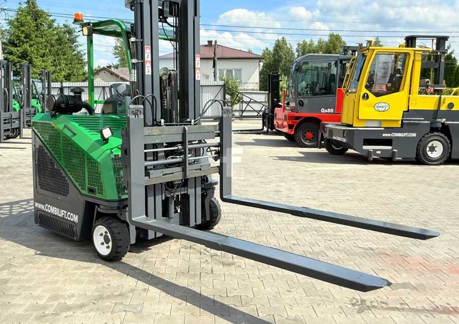 4-suunaline lükandmastiga tõstuk Combilift CB2500 / DIESEL / EXTENDABLE FORKS / TRIPLEX / 5500MM / FREE LIFT / SIDE SHIFT / FORK POSITIONER / LIKE NEW: pilt 19