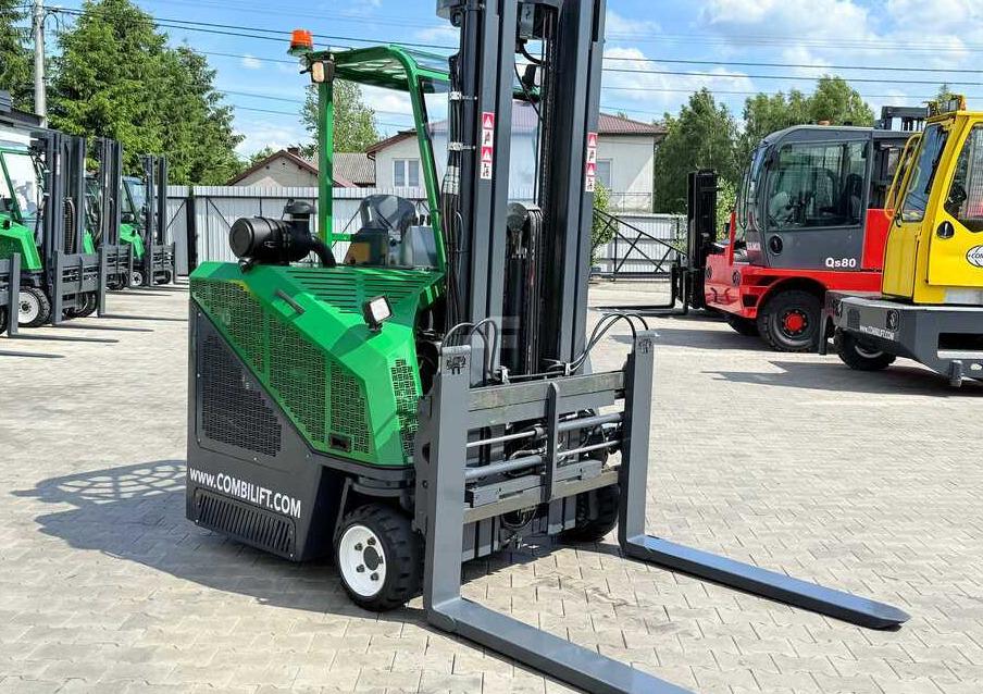 4-suunaline lükandmastiga tõstuk Combilift CB2500 / DIESEL / EXTENDABLE FORKS / TRIPLEX / 5500MM / FREE LIFT / SIDE SHIFT / FORK POSITIONER / LIKE NEW: pilt 6