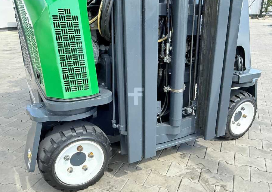 4-suunaline lükandmastiga tõstuk Combilift CB2500 / DIESEL / EXTENDABLE FORKS / TRIPLEX / 5500MM / FREE LIFT / SIDE SHIFT / FORK POSITIONER / LIKE NEW: pilt 22