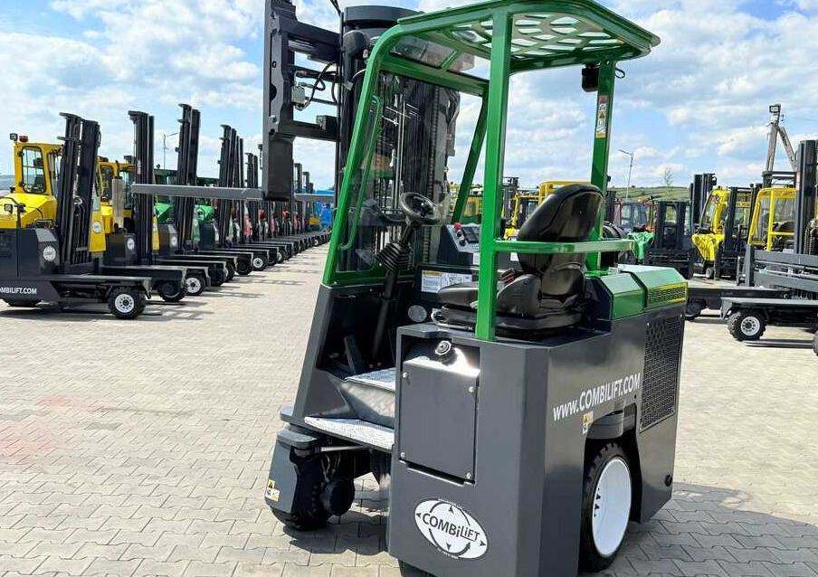 4-suunaline lükandmastiga tõstuk Combilift CB2500 / DIESEL / EXTENDABLE FORKS / TRIPLEX / 5500MM / FREE LIFT / SIDE SHIFT / FORK POSITIONER / LIKE NEW: pilt 27
