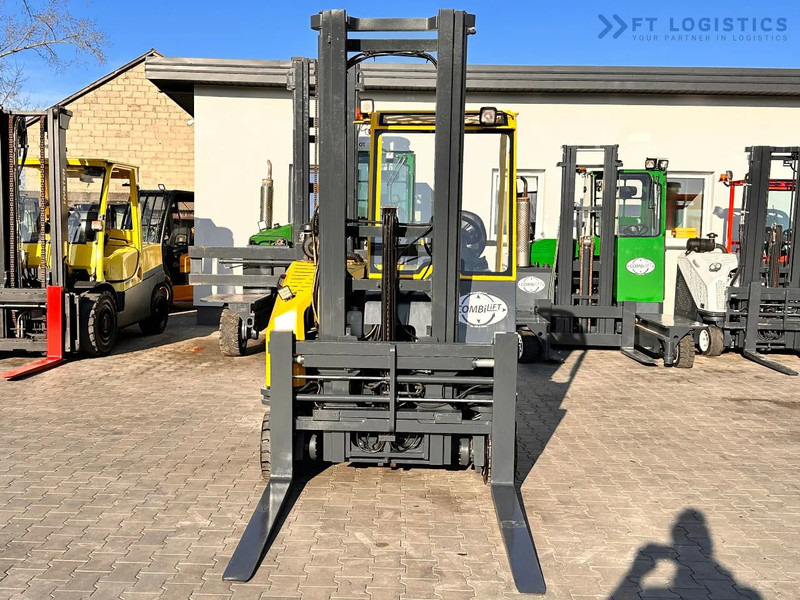 Combilift CB3000 / LPG / DUPLEX / 4000MM / FREE LIFT / NEW TIRES / LIKE NEW CB3000 / LPG / DUPLEX / 4000MM / FREE LIFT / NEW TIRES / LIKE - 4-suunaline lükandmastiga tõstuk: pilt 3 Combilift CB3000 / LPG / DUPLEX / 4000MM / FREE LIFT / NEW TIRES / LIKE NEW CB3000 / LPG / DUPLEX / 4000MM / FREE LIFT / NEW TIRES / LIKE - 4-suunaline lükandmastiga tõstuk: pilt 3