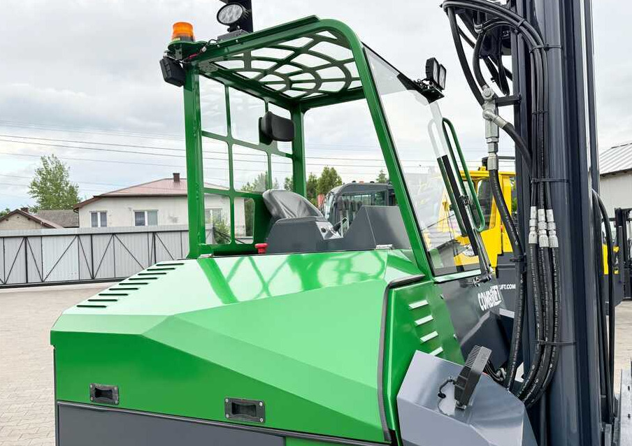 Combilift CBE4000 / TRIPLEX / 5200 / FREE-LIFT - 4-suunaline lükandmastiga tõstuk: pilt 4 Combilift CBE4000 / TRIPLEX / 5200 / FREE-LIFT - 4-suunaline lükandmastiga tõstuk: pilt 4