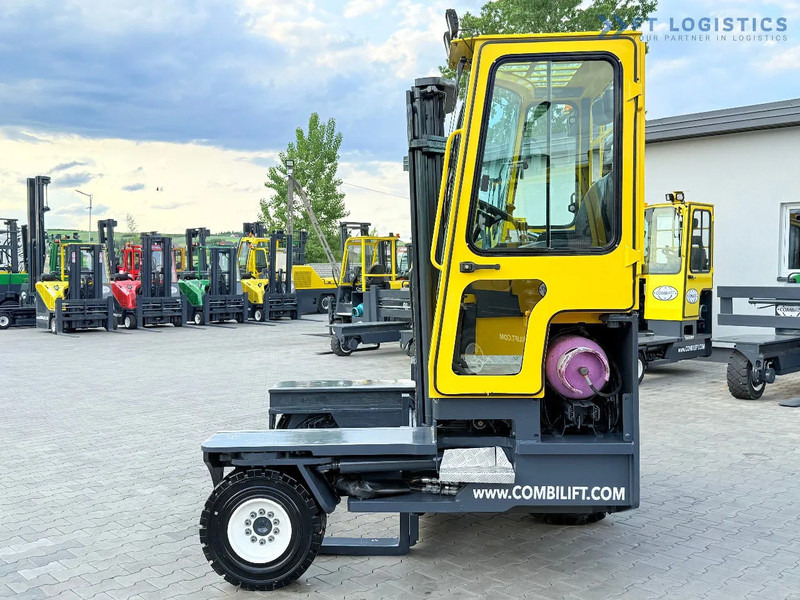 Combilift COMBILIFT C3000XL LARGE CABIN – DUPLEX 3200mm – Year 2015 – LPG – FREE LIFT – SIDESHIFT – CONDITION 5/5 COMBILIFT C3000XL LARGE - 4-suunaline lükandmastiga tõstuk: pilt 2 Combilift COMBILIFT C3000XL LARGE CABIN – DUPLEX 3200mm – Year 2015 – LPG – FREE LIFT – SIDESHIFT – CONDITION 5/5 COMBILIFT C3000XL LARGE - 4-suunaline lükandmastiga tõstuk: pilt 2