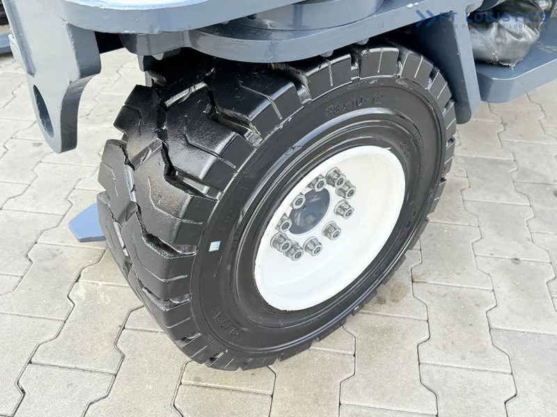 Combilift COMBILIFT C3000XL LARGE CABIN – DUPLEX 3200mm – Year 2015 – LPG – FREE LIFT – SIDESHIFT – CONDITION 5/5 COMBILIFT C3000XL LARGE - 4-suunaline lükandmastiga tõstuk: pilt 3 Combilift COMBILIFT C3000XL LARGE CABIN – DUPLEX 3200mm – Year 2015 – LPG – FREE LIFT – SIDESHIFT – CONDITION 5/5 COMBILIFT C3000XL LARGE - 4-suunaline lükandmastiga tõstuk: pilt 3