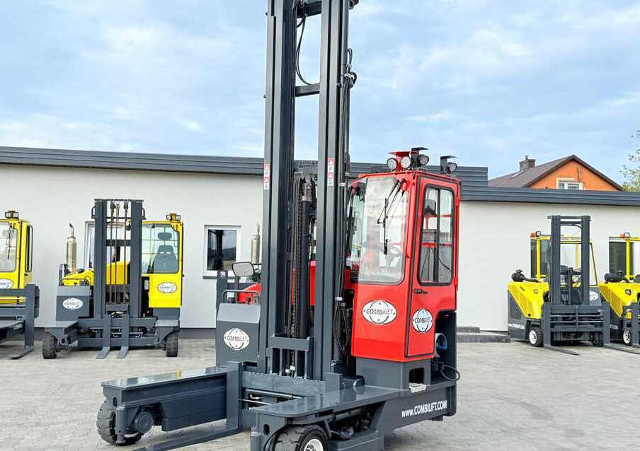 Combilift COMBILIFT C4000 – TRIPLEX 9300 mm – Year 2017 – GAS – FREE LIFT – FORK SIDE SHIFT – CONDITION 5/5 - 4-suunaline lükandmastiga tõstuk: pilt 1 Combilift COMBILIFT C4000 – TRIPLEX 9300 mm – Year 2017 – GAS – FREE LIFT – FORK SIDE SHIFT – CONDITION 5/5 - 4-suunaline lükandmastiga tõstuk: pilt 1