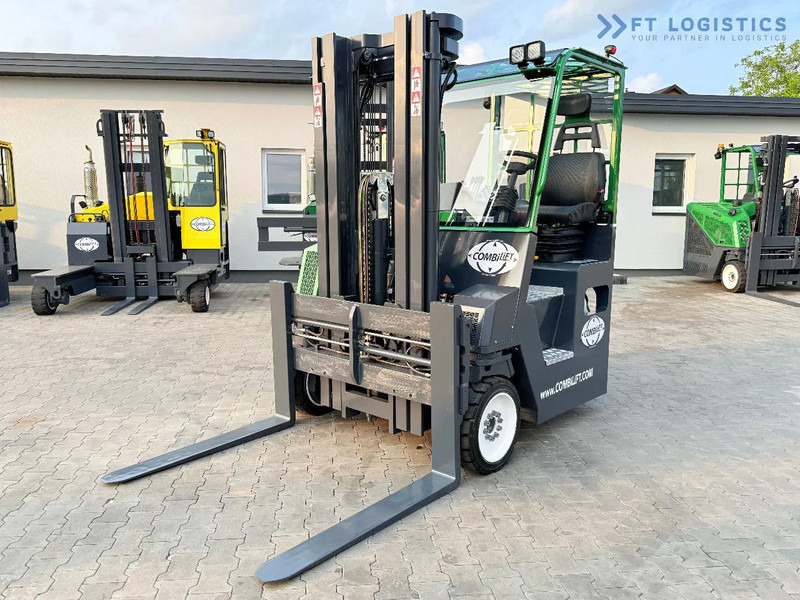 Combilift COMBILIFT C4000CB – TRIPLEX 5200mm – Year 2017 – LPG – FREE LIFT – SIDESHIFT – FORK POSITIONER – CONDITION 5/5 COMBILIFT C4000CB - 4-suunaline lükandmastiga tõstuk: pilt 1 Combilift COMBILIFT C4000CB – TRIPLEX 5200mm – Year 2017 – LPG – FREE LIFT – SIDESHIFT – FORK POSITIONER – CONDITION 5/5 COMBILIFT C4000CB - 4-suunaline lükandmastiga tõstuk: pilt 1