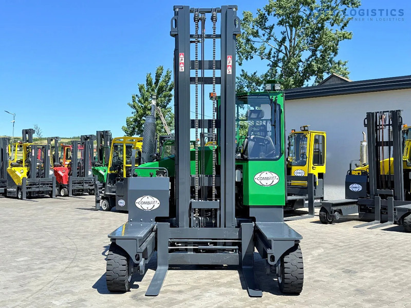 Combilift COMBILIFT C5000XL – DUPLEX 5500mm – Year 2019 – 1929 hours – DIESEL – FORK POSITIONER – SIDESHIFT – 1200MM FORKS – CONDITION 5/5 - 4-suunaline lükandmastiga tõstuk: pilt 4 Combilift COMBILIFT C5000XL – DUPLEX 5500mm – Year 2019 – 1929 hours – DIESEL – FORK POSITIONER – SIDESHIFT – 1200MM FORKS – CONDITION 5/5 - 4-suunaline lükandmastiga tõstuk: pilt 4