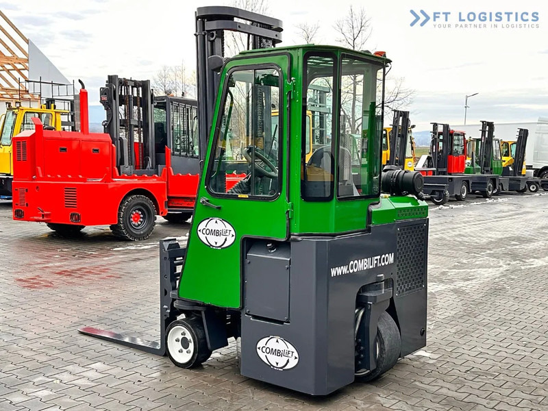 Combilift Combilift C3000CB - DUPLEX 4000mm - Year 2015 - / CABIN - HEATING / ONLY 6546 MTH / EXCELLENT CONDITION / LIKE NEW! Combilift C3 - 4-suunaline lükandmastiga tõstuk: pilt 5 Combilift Combilift C3000CB - DUPLEX 4000mm - Year 2015 - / CABIN - HEATING / ONLY 6546 MTH / EXCELLENT CONDITION / LIKE NEW! Combilift C3 - 4-suunaline lükandmastiga tõstuk: pilt 5