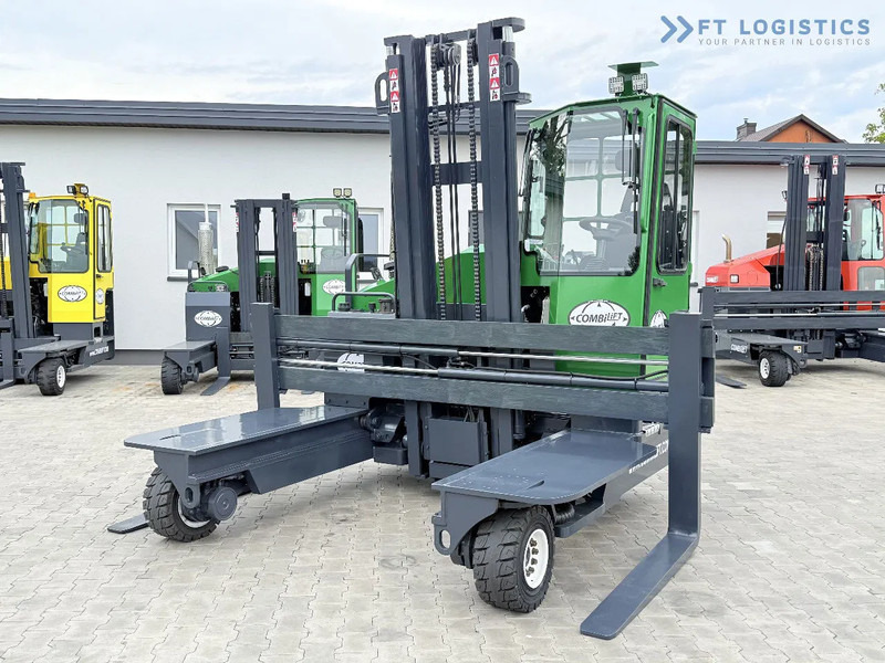 Combilift Combilift C4500 / DIESEL / DUPLEX 4000MM / WIDE FORK POSITIONER / HEATING / FULL CABIN / PERFECT CONDITION / Wide range of four- - 4-suunaline lükandmastiga tõstuk: pilt 4 Combilift Combilift C4500 / DIESEL / DUPLEX 4000MM / WIDE FORK POSITIONER / HEATING / FULL CABIN / PERFECT CONDITION / Wide range of four- - 4-suunaline lükandmastiga tõstuk: pilt 4