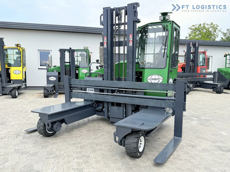 Combilift Combilift C4500 / DIESEL / DUPLEX 4000MM / WIDE FORK POSITIONER / HEATING / FULL CABIN / PERFECT CONDITION / Wide range of four- - 4-suunaline lükandmastiga tõstuk: pilt 5 Combilift Combilift C4500 / DIESEL / DUPLEX 4000MM / WIDE FORK POSITIONER / HEATING / FULL CABIN / PERFECT CONDITION / Wide range of four- - 4-suunaline lükandmastiga tõstuk: pilt 5