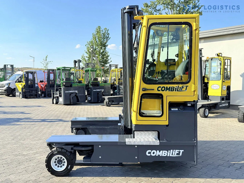 Combilift Combilift C5000 / DIESEL / TRIPLEX 6000MM / FREE LIFT / FORK POSITIONER / BUILT-IN SCALE / HEATING / FULL CABIN / PERFECT CONDIT - 4-suunaline lükandmastiga tõstuk: pilt 4 Combilift Combilift C5000 / DIESEL / TRIPLEX 6000MM / FREE LIFT / FORK POSITIONER / BUILT-IN SCALE / HEATING / FULL CABIN / PERFECT CONDIT - 4-suunaline lükandmastiga tõstuk: pilt 4