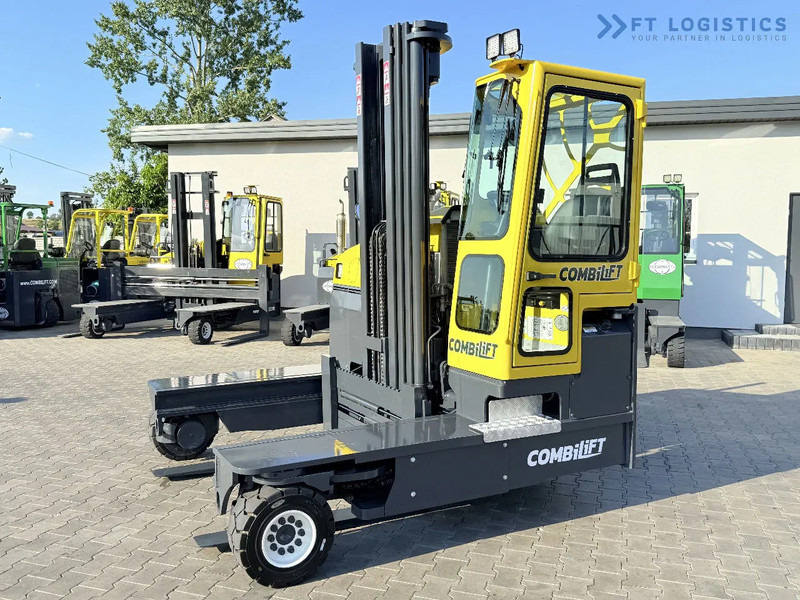 Combilift Combilift C5000 / DIESEL / TRIPLEX 6000MM / FREE LIFT / FORK POSITIONER / BUILT-IN SCALE / HEATING / FULL CABIN / PERFECT CONDIT - 4-suunaline lükandmastiga tõstuk: pilt 5 Combilift Combilift C5000 / DIESEL / TRIPLEX 6000MM / FREE LIFT / FORK POSITIONER / BUILT-IN SCALE / HEATING / FULL CABIN / PERFECT CONDIT - 4-suunaline lükandmastiga tõstuk: pilt 5