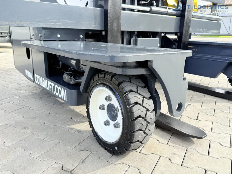 Combilift FOUR-WAY / MULTI-DIRECTIONAL FORKLIFT / ONLY 491 HOURS / C2500 / GAS / DUPLEX 4600MM / SHORT – ONLY 1900MM / WIDTH 2700MM WITH F - 4-suunaline lükandmastiga tõstuk: pilt 5 Combilift FOUR-WAY / MULTI-DIRECTIONAL FORKLIFT / ONLY 491 HOURS / C2500 / GAS / DUPLEX 4600MM / SHORT – ONLY 1900MM / WIDTH 2700MM WITH F - 4-suunaline lükandmastiga tõstuk: pilt 5