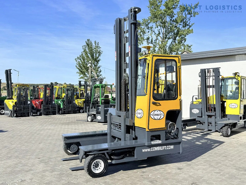 Combilift FOUR-WAY MULTIDIRECTIONAL FORKLIFT / C4000 / DUPLEX - 5500MM / FREE-LIFT / FORKS POSITIONER / LIKE-NEW FOUR-WAY MULTIDIRECTIONAL - 4-suunaline lükandmastiga tõstuk: pilt 3 Combilift FOUR-WAY MULTIDIRECTIONAL FORKLIFT / C4000 / DUPLEX - 5500MM / FREE-LIFT / FORKS POSITIONER / LIKE-NEW FOUR-WAY MULTIDIRECTIONAL - 4-suunaline lükandmastiga tõstuk: pilt 3