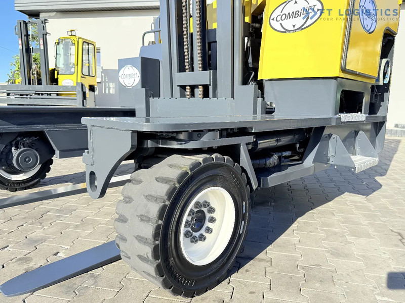 Combilift FOUR-WAY MULTIDIRECTIONAL FORKLIFT C5000 / GAS / TRIPLEX 6000MM / ONLY 4263 HOURS / FORK POSITIONER / EXCELLENT CONDITION / Wide - 4-suunaline lükandmastiga tõstuk: pilt 4 Combilift FOUR-WAY MULTIDIRECTIONAL FORKLIFT C5000 / GAS / TRIPLEX 6000MM / ONLY 4263 HOURS / FORK POSITIONER / EXCELLENT CONDITION / Wide - 4-suunaline lükandmastiga tõstuk: pilt 4