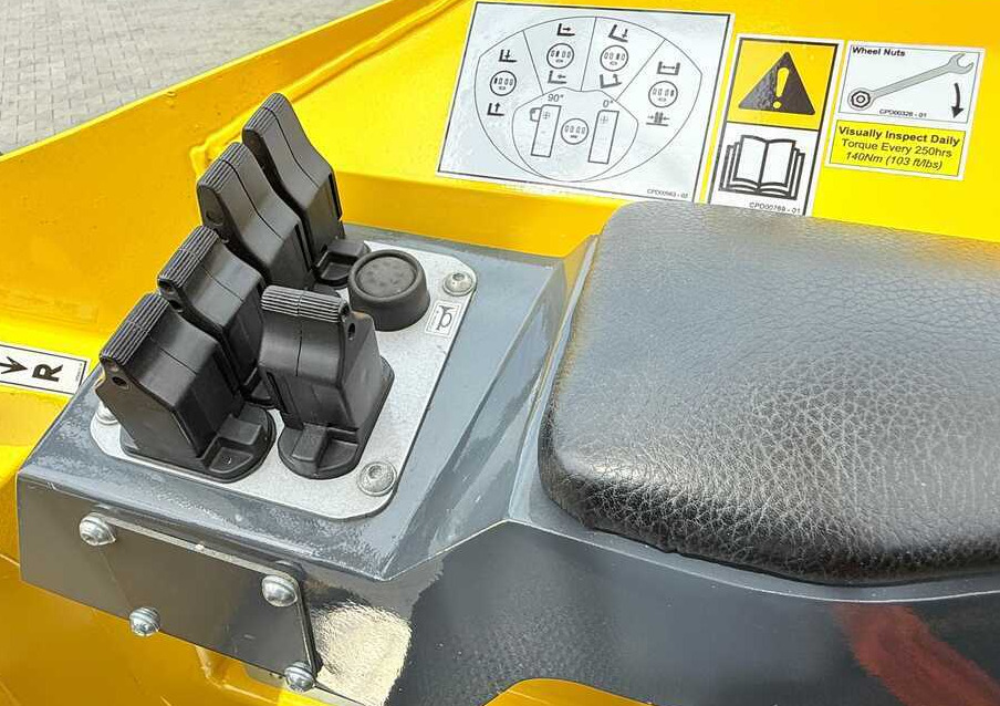 4-suunaline lükandmastiga tõstuk Combilift MR / ELECTRIC / TRIPLEX – 6000MM / FULL FREE LIFT / WIDE POSITIONER / FORK SIDESHIFT / ONLY 1400 HOURS / LIKE NEW: pilt 37