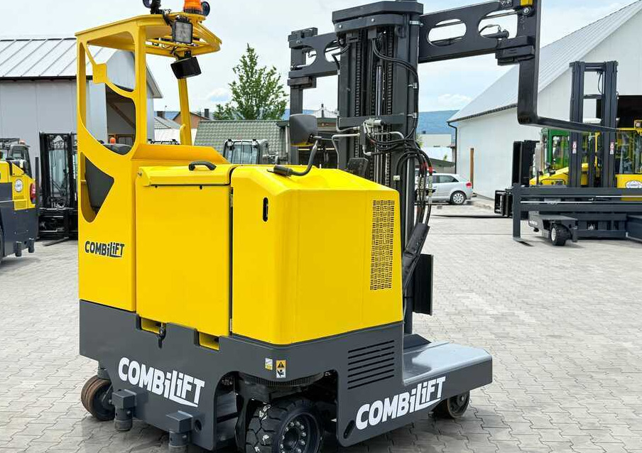 4-suunaline lükandmastiga tõstuk Combilift MR / ELECTRIC / TRIPLEX – 6000MM / FULL FREE LIFT / WIDE POSITIONER / FORK SIDESHIFT / ONLY 1400 HOURS / LIKE NEW: pilt 23