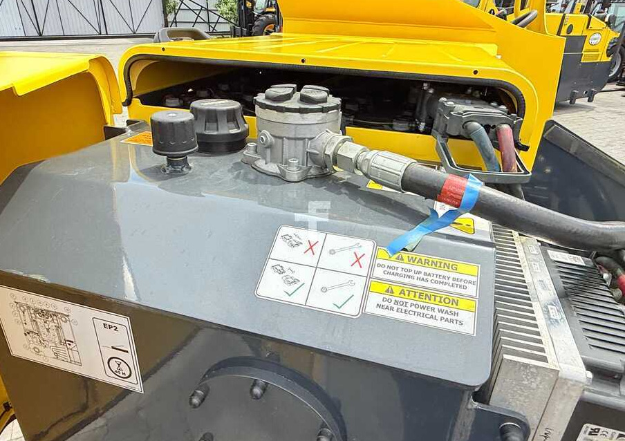 4-suunaline lükandmastiga tõstuk Combilift MR / ELECTRIC / TRIPLEX – 6000MM / FULL FREE LIFT / WIDE POSITIONER / FORK SIDESHIFT / ONLY 1400 HOURS / LIKE NEW: pilt 34