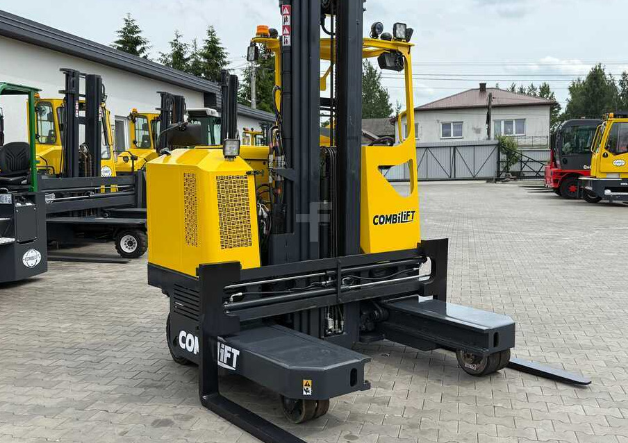 Combilift MR / ELECTRIC / TRIPLEX – 6000MM / FULL FREE LIFT / WIDE POSITIONER / FORK SIDESHIFT / ONLY 1400 HOURS / LIKE NEW - 4-suunaline lükandmastiga tõstuk: pilt 3 Combilift MR / ELECTRIC / TRIPLEX – 6000MM / FULL FREE LIFT / WIDE POSITIONER / FORK SIDESHIFT / ONLY 1400 HOURS / LIKE NEW - 4-suunaline lükandmastiga tõstuk: pilt 3