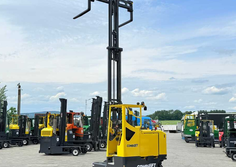 4-suunaline lükandmastiga tõstuk Combilift MR / ELECTRIC / TRIPLEX – 6000MM / FULL FREE LIFT / WIDE POSITIONER / FORK SIDESHIFT / ONLY 1400 HOURS / LIKE NEW: pilt 25