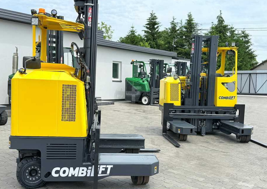 Combilift MR / ELECTRIC / TRIPLEX – 6000MM / FULL FREE LIFT / WIDE POSITIONER / FORK SIDESHIFT / ONLY 1400 HOURS / LIKE NEW - 4-suunaline lükandmastiga tõstuk: pilt 4 Combilift MR / ELECTRIC / TRIPLEX – 6000MM / FULL FREE LIFT / WIDE POSITIONER / FORK SIDESHIFT / ONLY 1400 HOURS / LIKE NEW - 4-suunaline lükandmastiga tõstuk: pilt 4