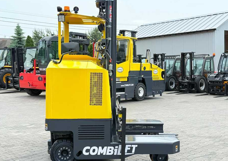 4-suunaline lükandmastiga tõstuk Combilift MR / ELECTRIC / TRIPLEX – 6000MM / FULL FREE LIFT / WIDE POSITIONER / FORK SIDESHIFT / ONLY 1400 HOURS / LIKE NEW: pilt 6