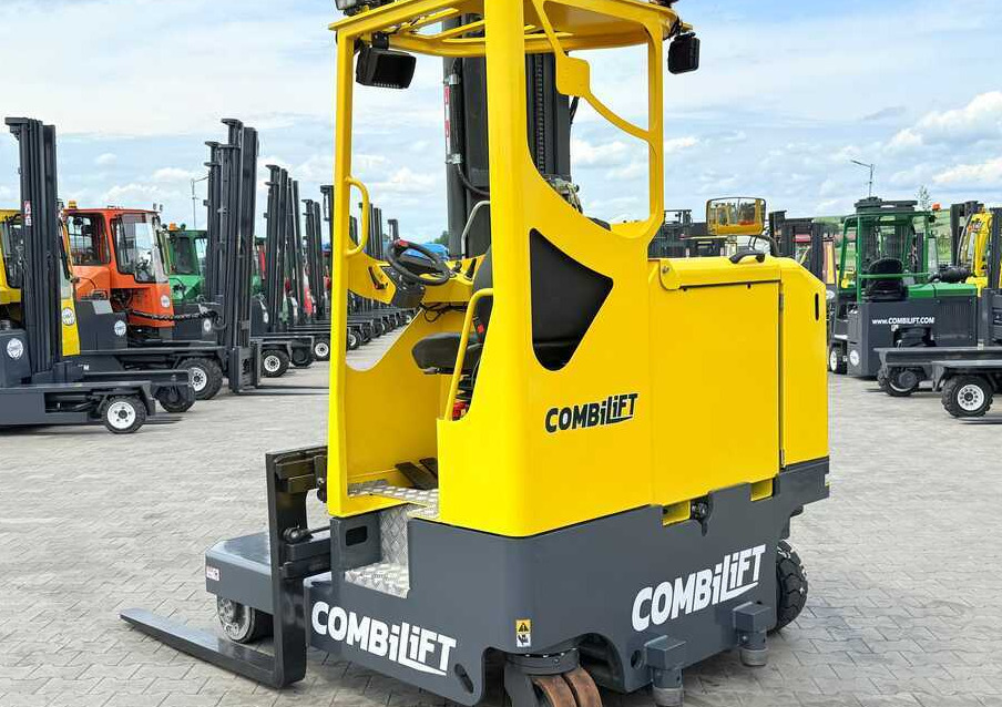 4-suunaline lükandmastiga tõstuk Combilift MR / ELECTRIC / TRIPLEX – 6000MM / FULL FREE LIFT / WIDE POSITIONER / FORK SIDESHIFT / ONLY 1400 HOURS / LIKE NEW: pilt 11