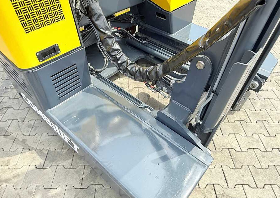 4-suunaline lükandmastiga tõstuk Combilift MR / ELECTRIC / TRIPLEX – 6000MM / FULL FREE LIFT / WIDE POSITIONER / FORK SIDESHIFT / ONLY 1400 HOURS / LIKE NEW: pilt 32