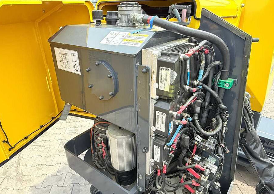 4-suunaline lükandmastiga tõstuk Combilift MR / ELECTRIC / TRIPLEX – 6000MM / FULL FREE LIFT / WIDE POSITIONER / FORK SIDESHIFT / ONLY 1400 HOURS / LIKE NEW: pilt 33