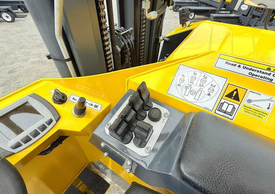 4-suunaline lükandmastiga tõstuk Combilift MR / ELECTRIC / TRIPLEX – 6000MM / FULL FREE LIFT / WIDE POSITIONER / FORK SIDESHIFT / ONLY 1400 HOURS / LIKE NEW: pilt 17