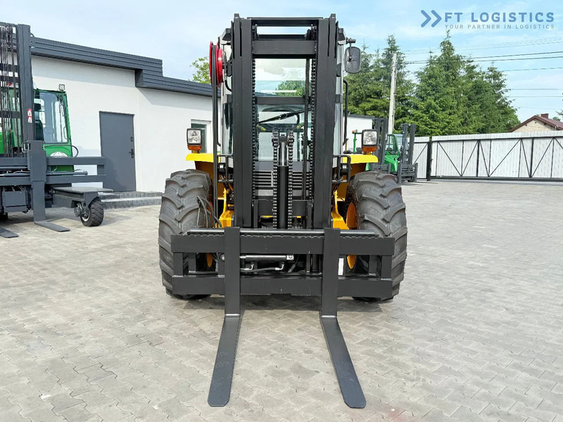JCB 940 / DIESEL / TRIPLEX 4500MM / FORK POSITIONER / SIDE SHIFT / 4T / NEW TYRES / LIKE NEW 940 / DIESEL / TRIPLEX 4500MM / FORK PO - Ebatasasel maastikul kohanduv kahveltõstuk: pilt 4 JCB 940 / DIESEL / TRIPLEX 4500MM / FORK POSITIONER / SIDE SHIFT / 4T / NEW TYRES / LIKE NEW 940 / DIESEL / TRIPLEX 4500MM / FORK PO - Ebatasasel maastikul kohanduv kahveltõstuk: pilt 4