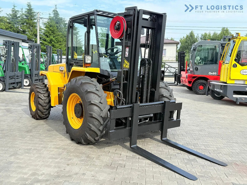 JCB 940 / DIESEL / TRIPLEX 4500MM / FORK POSITIONER / SIDE SHIFT / 4T / NEW TYRES / LIKE NEW 940 / DIESEL / TRIPLEX 4500MM / FORK PO - Ebatasasel maastikul kohanduv kahveltõstuk: pilt 5 JCB 940 / DIESEL / TRIPLEX 4500MM / FORK POSITIONER / SIDE SHIFT / 4T / NEW TYRES / LIKE NEW 940 / DIESEL / TRIPLEX 4500MM / FORK PO - Ebatasasel maastikul kohanduv kahveltõstuk: pilt 5