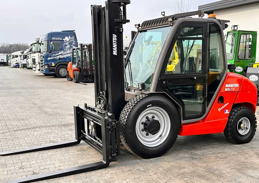 Manitou MSI30 / DIESEL / DUPLEX / 3400MM / CABIN / FORK POSITIONER / SIDE SHIFT / LIKE NEW - Ebatasasel maastikul kohanduv kahveltõstuk: pilt 1 Manitou MSI30 / DIESEL / DUPLEX / 3400MM / CABIN / FORK POSITIONER / SIDE SHIFT / LIKE NEW - Ebatasasel maastikul kohanduv kahveltõstuk: pilt 1