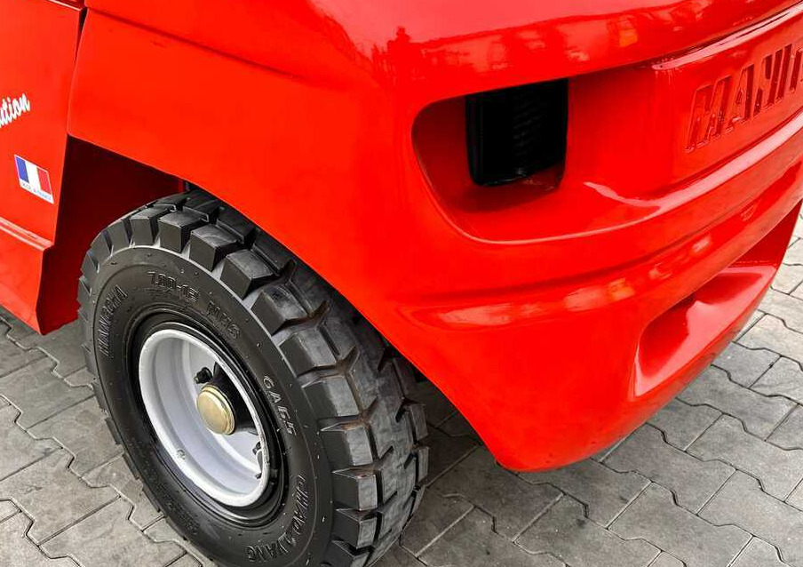 Manitou MSI30 / DIESEL / DUPLEX / 3400MM / CABIN / FORK POSITIONER / SIDE SHIFT / LIKE NEW - Ebatasasel maastikul kohanduv kahveltõstuk: pilt 5 Manitou MSI30 / DIESEL / DUPLEX / 3400MM / CABIN / FORK POSITIONER / SIDE SHIFT / LIKE NEW - Ebatasasel maastikul kohanduv kahveltõstuk: pilt 5