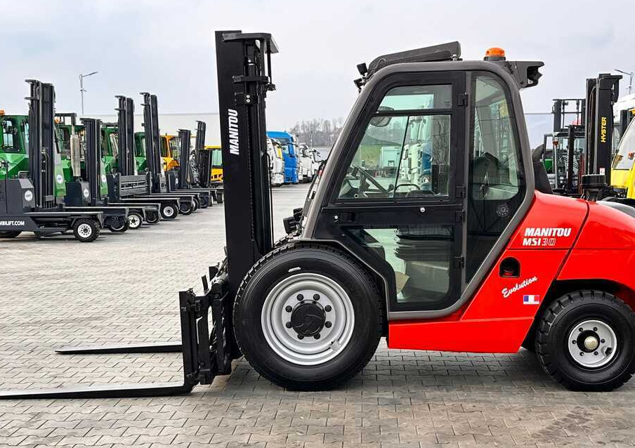 Manitou MSI30 / DIESEL / DUPLEX / 3400MM / CABIN / FORK POSITIONER / SIDE SHIFT / LIKE NEW - Ebatasasel maastikul kohanduv kahveltõstuk: pilt 3 Manitou MSI30 / DIESEL / DUPLEX / 3400MM / CABIN / FORK POSITIONER / SIDE SHIFT / LIKE NEW - Ebatasasel maastikul kohanduv kahveltõstuk: pilt 3