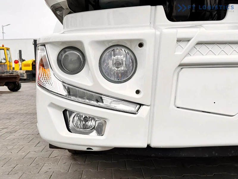 Renault Midlum 250 Renault D 250 / AUTOMATIC / 4X2 / 18 PALLETS / TAIL LIFT / SIDE BOARDS / curtainsider truck - Tent veoauto: pilt 4 Renault Midlum 250 Renault D 250 / AUTOMATIC / 4X2 / 18 PALLETS / TAIL LIFT / SIDE BOARDS / curtainsider truck - Tent veoauto: pilt 4